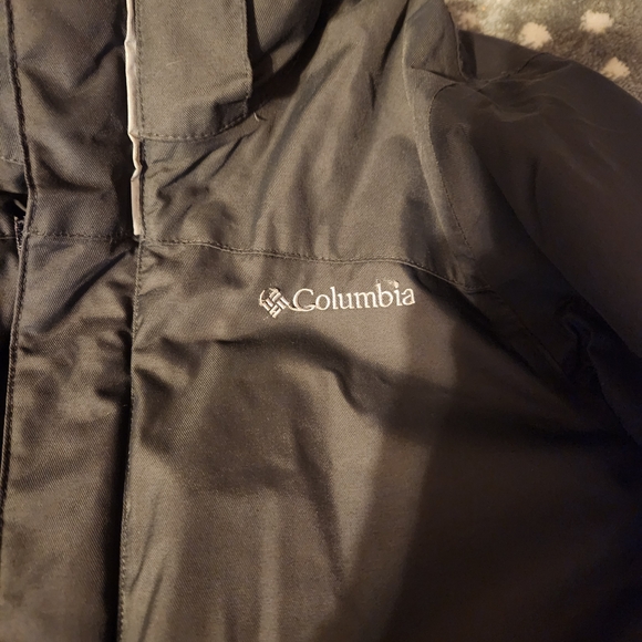 Columbia Black and Gray Jacket With Fleece Jacket Included Inside - Picture 3 of 5